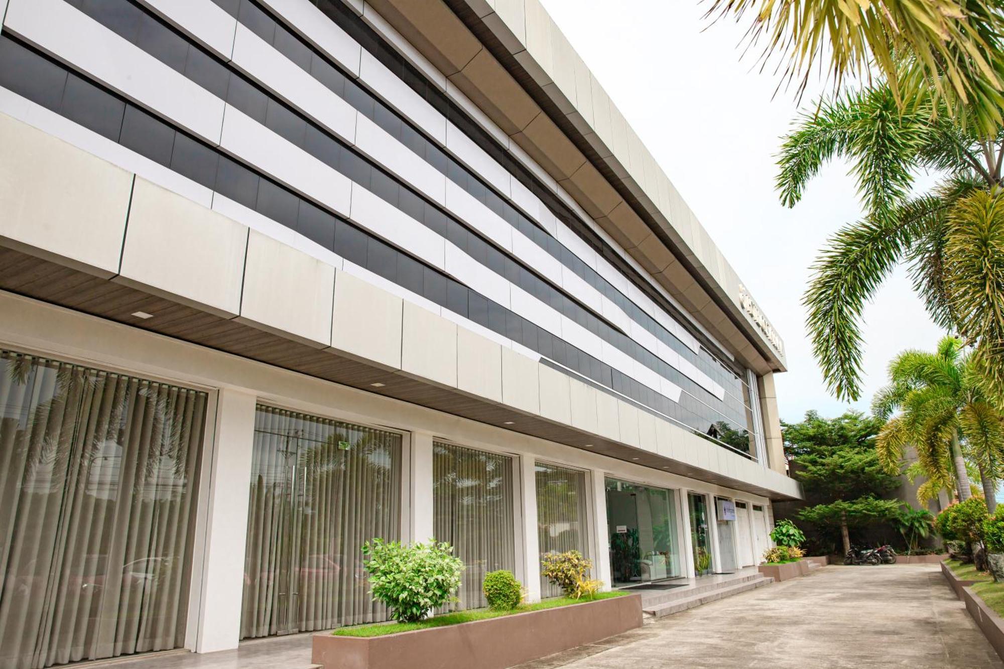 Hotel Costa Brava Tacloban Buitenkant foto