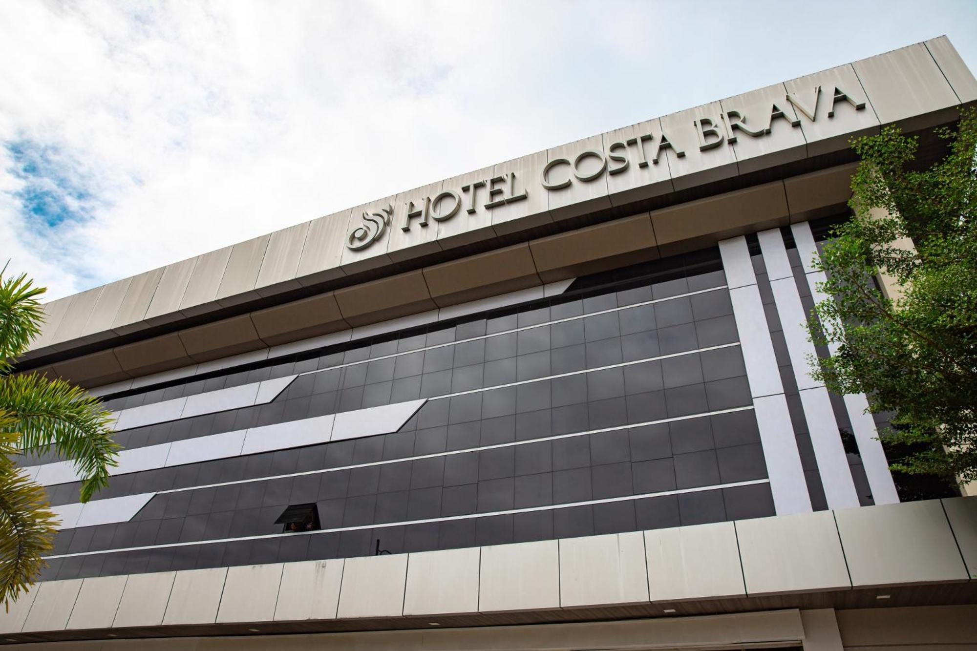 Hotel Costa Brava Tacloban Buitenkant foto