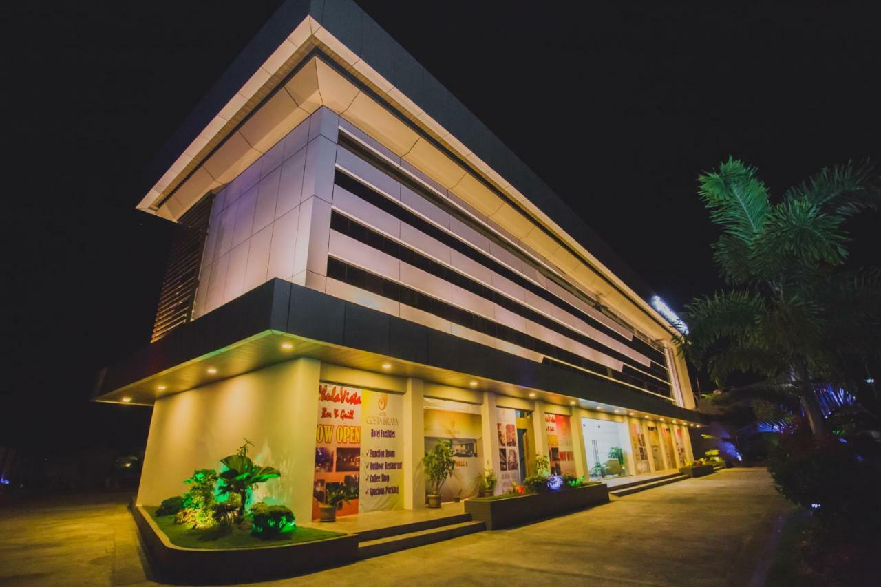 Hotel Costa Brava Tacloban Buitenkant foto