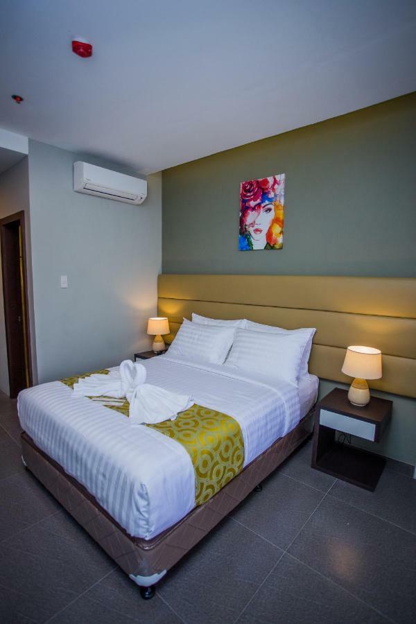 Hotel Costa Brava Tacloban Buitenkant foto
