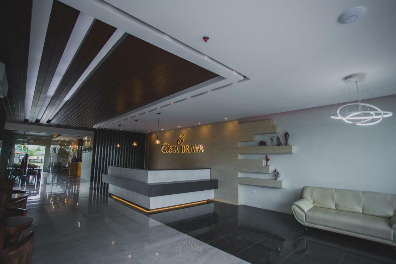 Hotel Costa Brava Tacloban Buitenkant foto