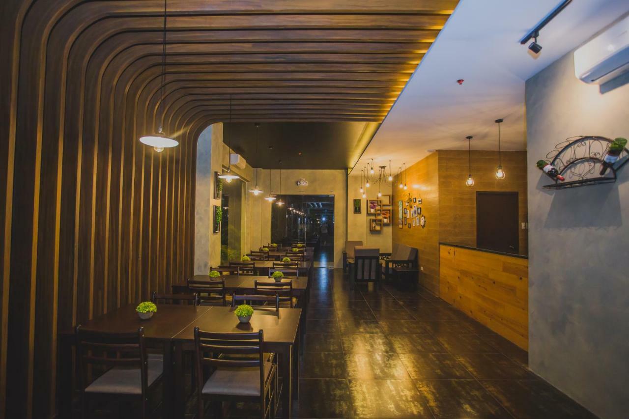 Hotel Costa Brava Tacloban Buitenkant foto