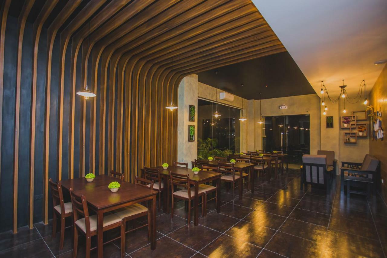 Hotel Costa Brava Tacloban Buitenkant foto